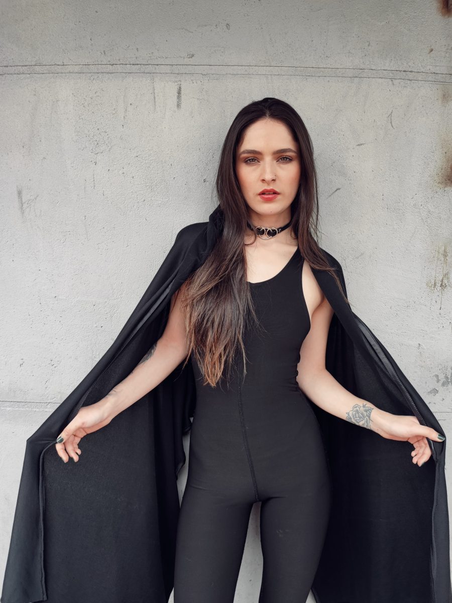 Poncho Alta California Roboto Mujer