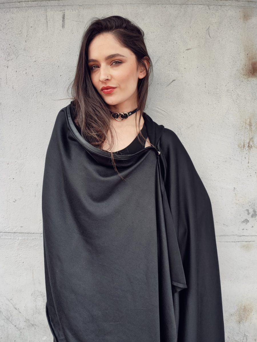 Poncho Alta California Roboto Mujer